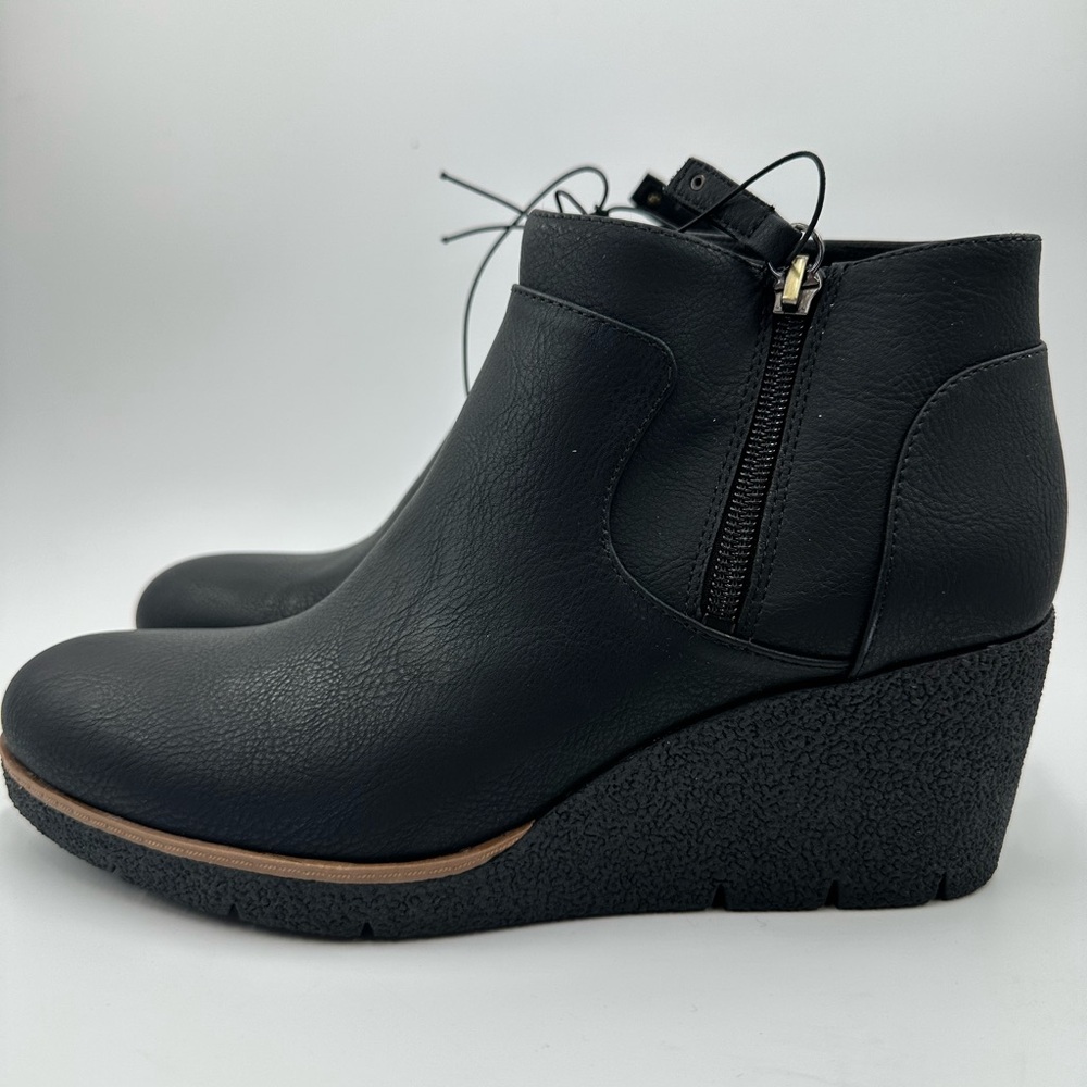 Dr. Scholl's Black Wedge Ankle Shoes - Picture 5 of 10